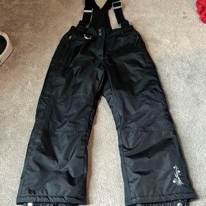 Snow pants with suspenders.